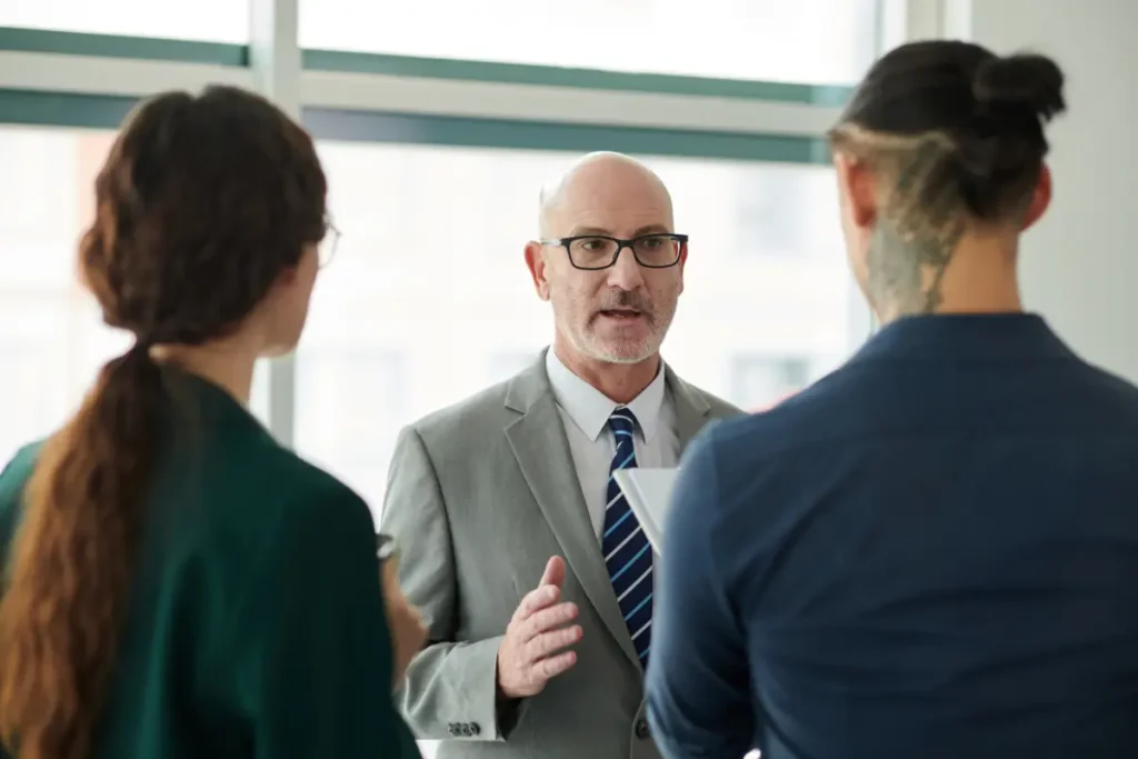 Mentor de Empreendedores: 15 Melhores do Brasil + Como Escolher 2 O Mentor de Impacto Social e Modelos de Negócio Sustentáveis